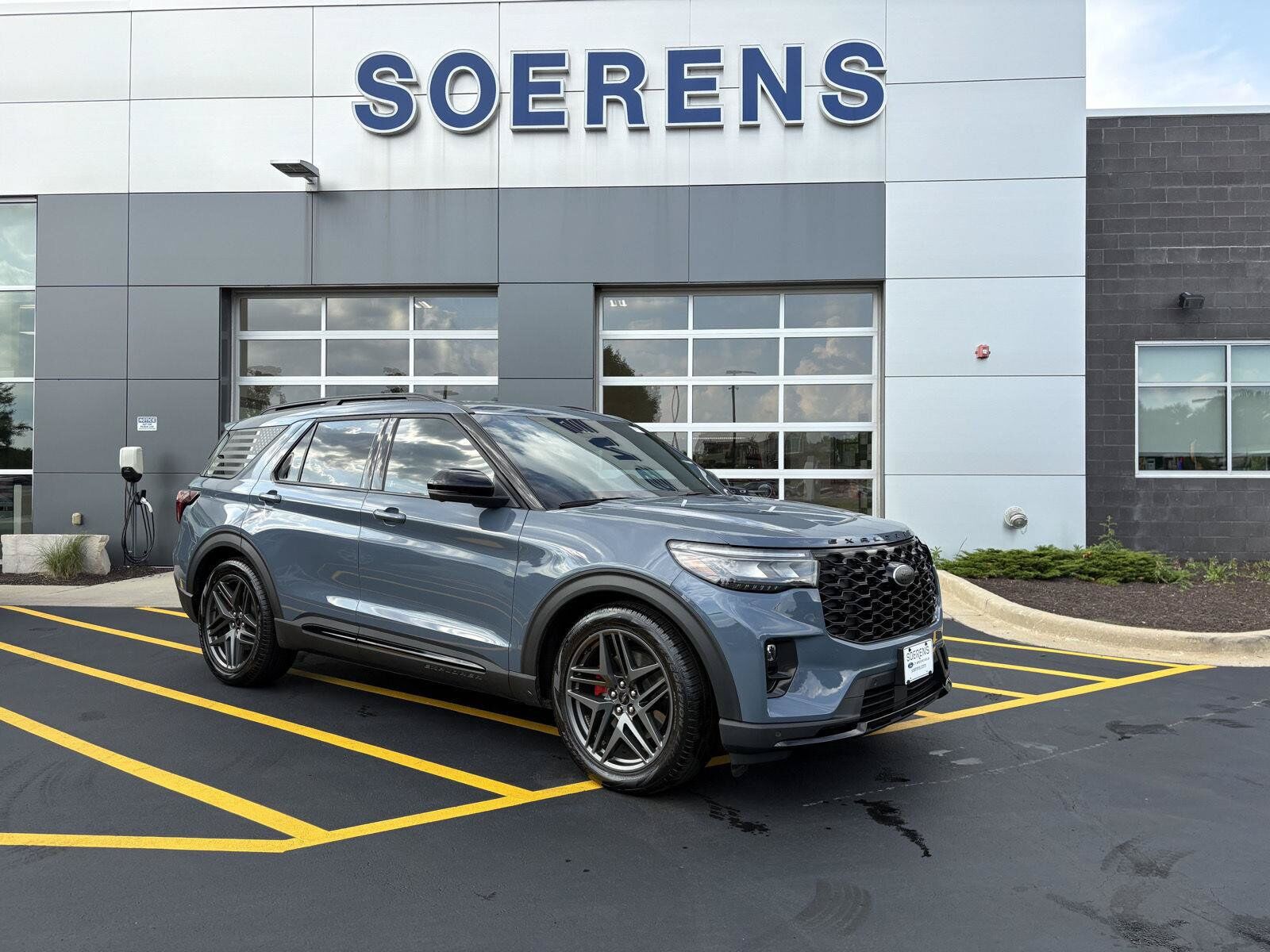 2025 FORD Explorer
