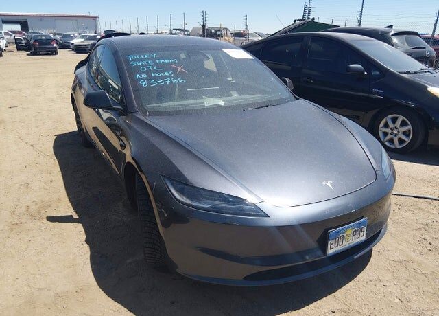 2024 TESLA Model 3