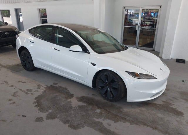 2026 TESLA Model 3