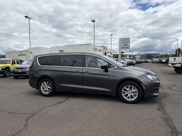 2023 CHRYSLER Voyager