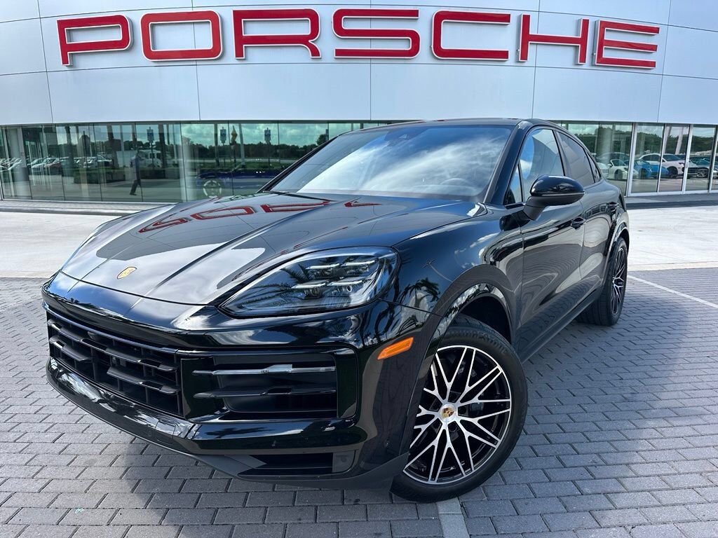 2024 PORSCHE Cayenne