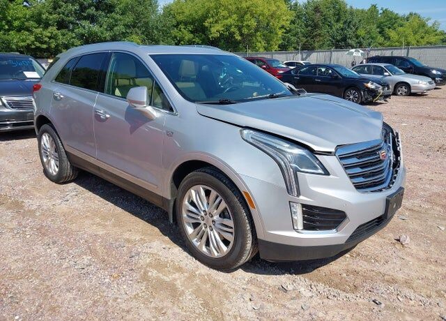 2017 CADILLAC XT5