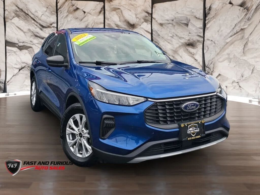 2023 FORD Escape