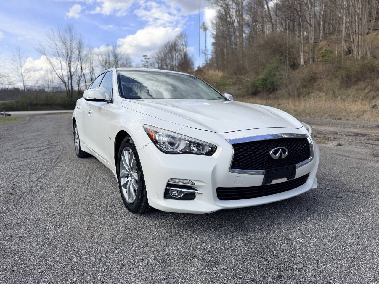 2015 INFINITI Q50