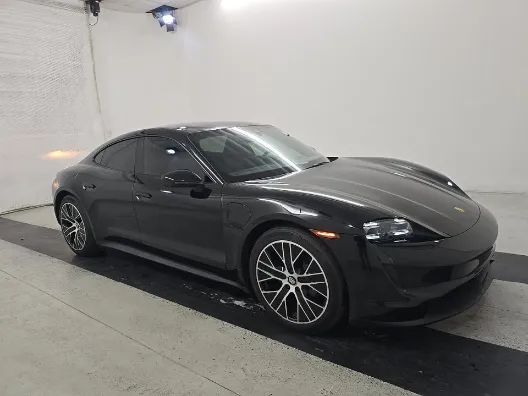 2022 PORSCHE Taycan