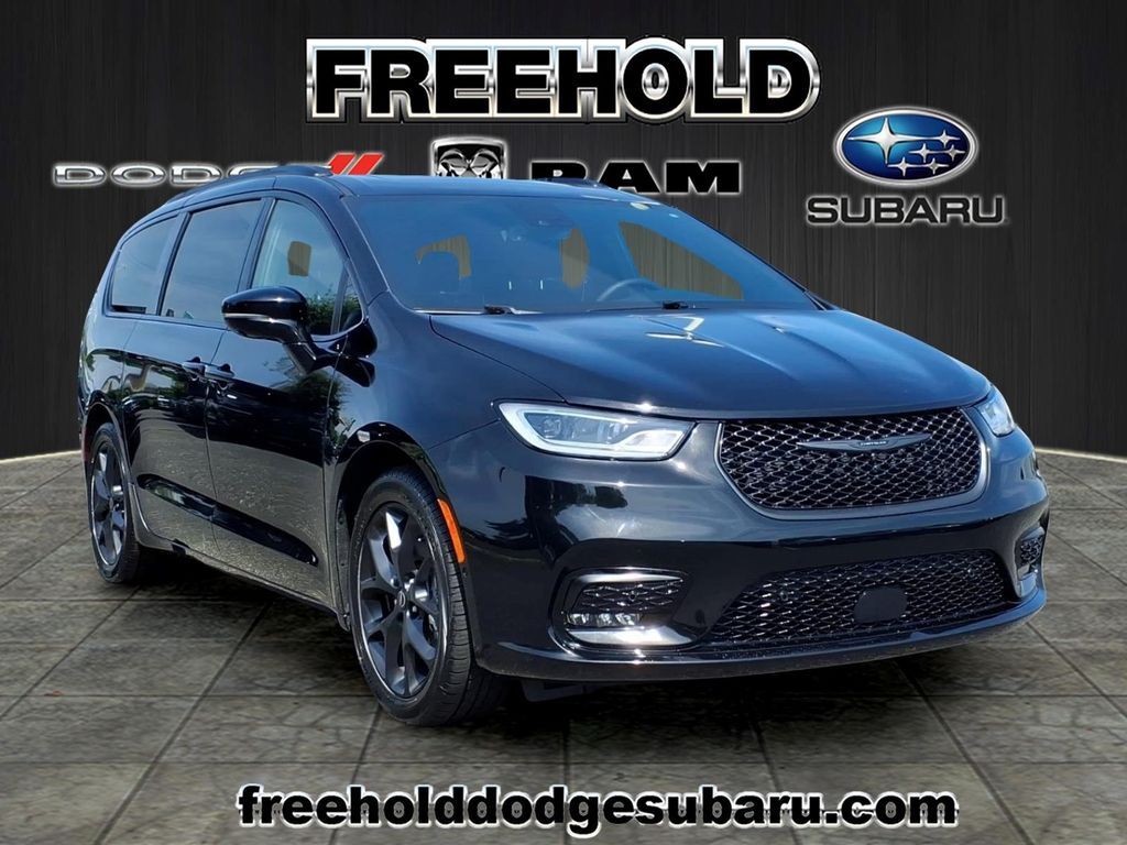 2025 CHRYSLER Pacifica