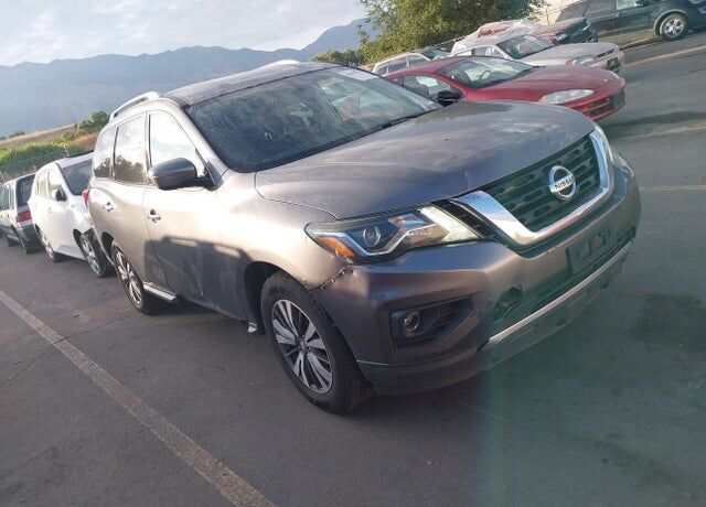 2017 NISSAN Pathfinder