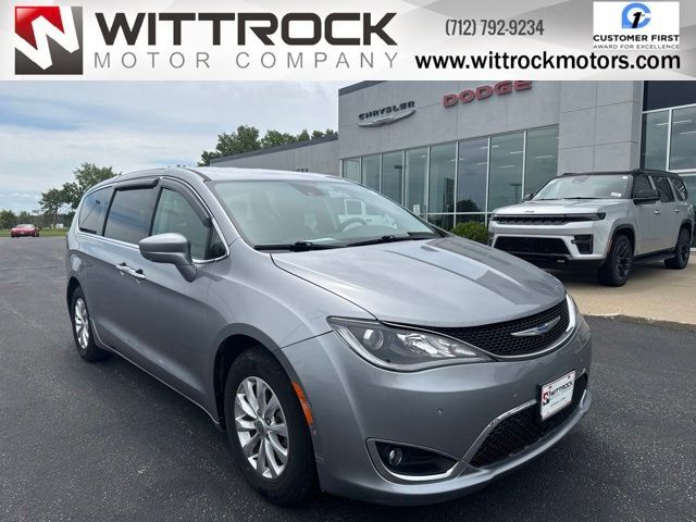 2019 CHRYSLER Pacifica