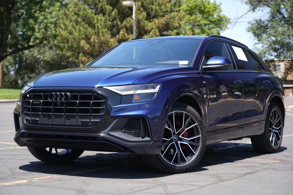 2021 AUDI Q8