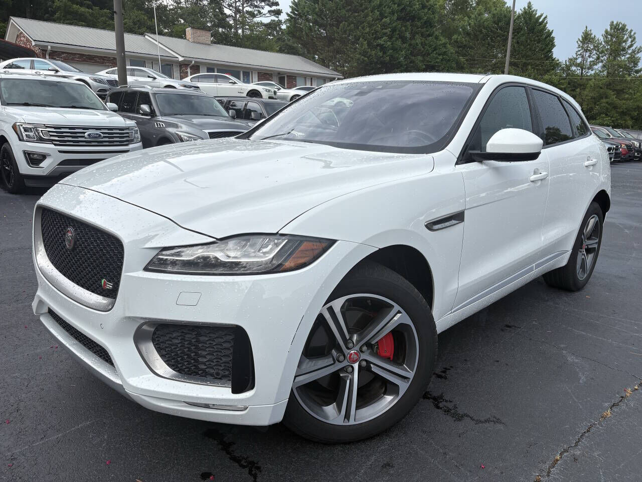 2019 JAGUAR F-Pace