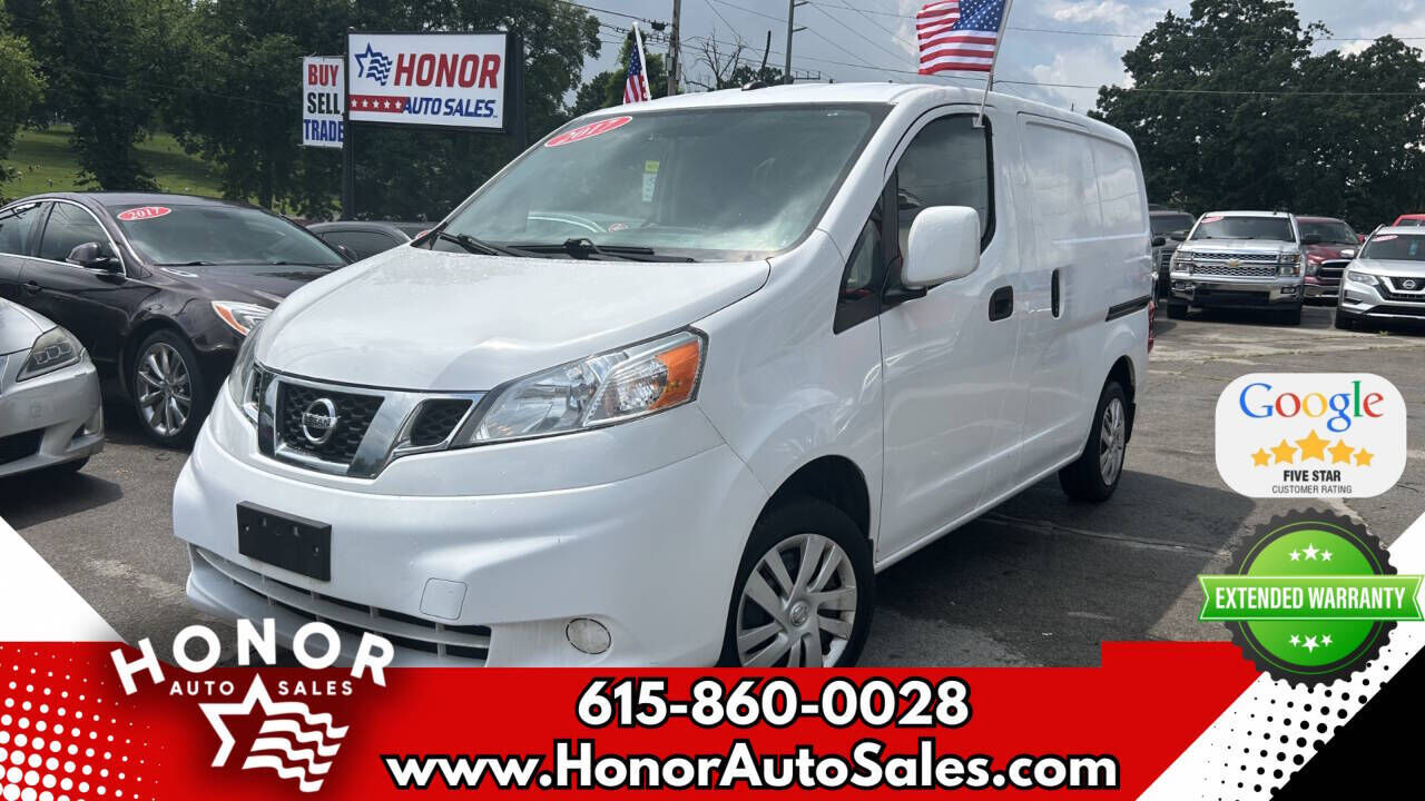 2017 NISSAN NV200