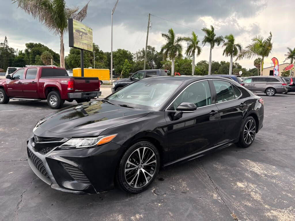 2019 TOYOTA Camry