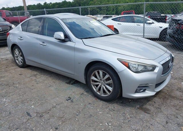 2015 INFINITI Q50