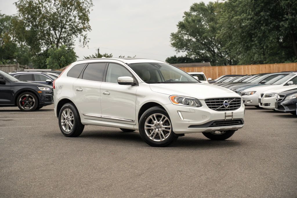 2015 VOLVO XC60