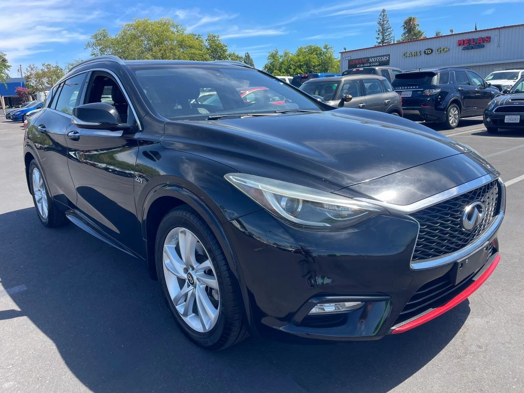 2017 INFINITI QX30