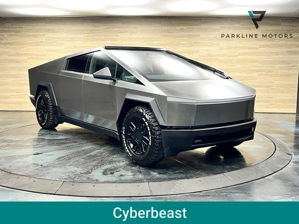 2024 TESLA Cybertruck