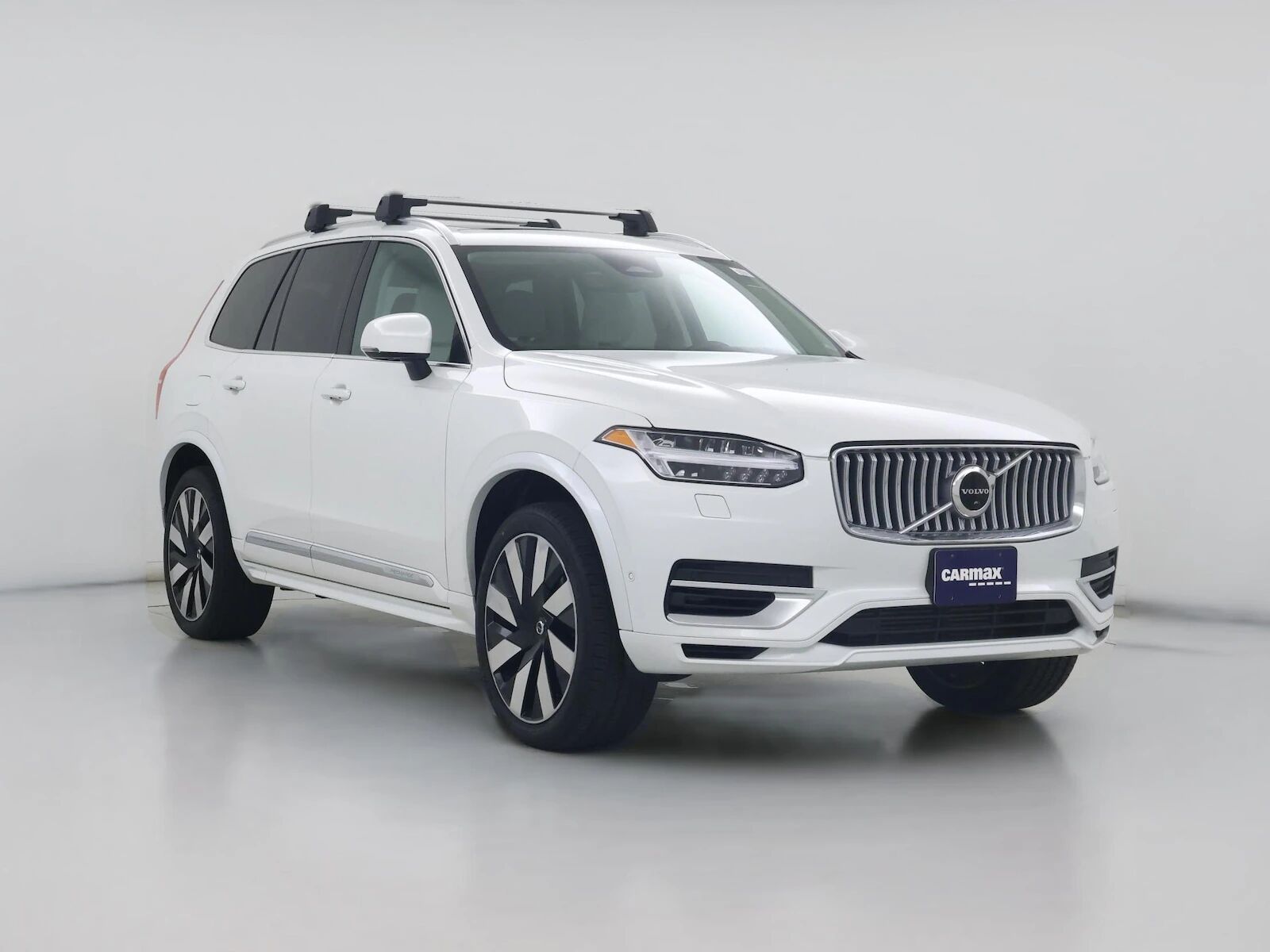 2023 VOLVO XC90