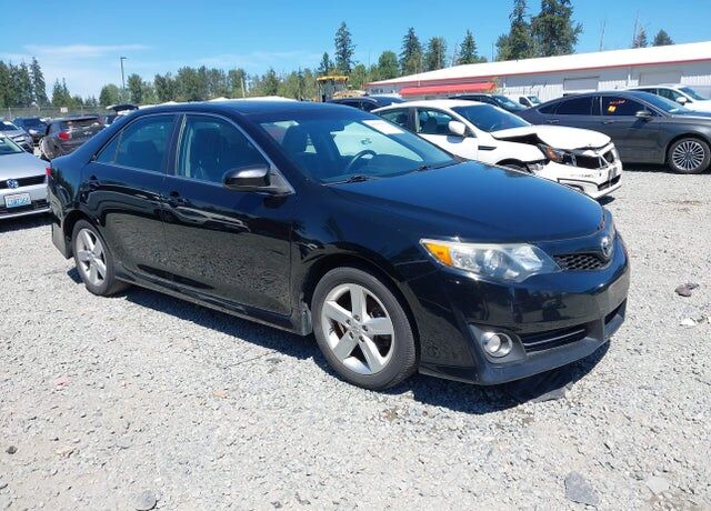 2013 TOYOTA Camry