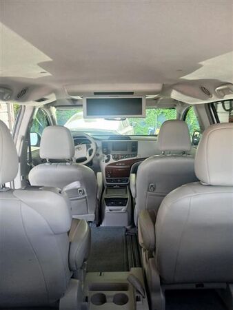 2014 TOYOTA Sienna