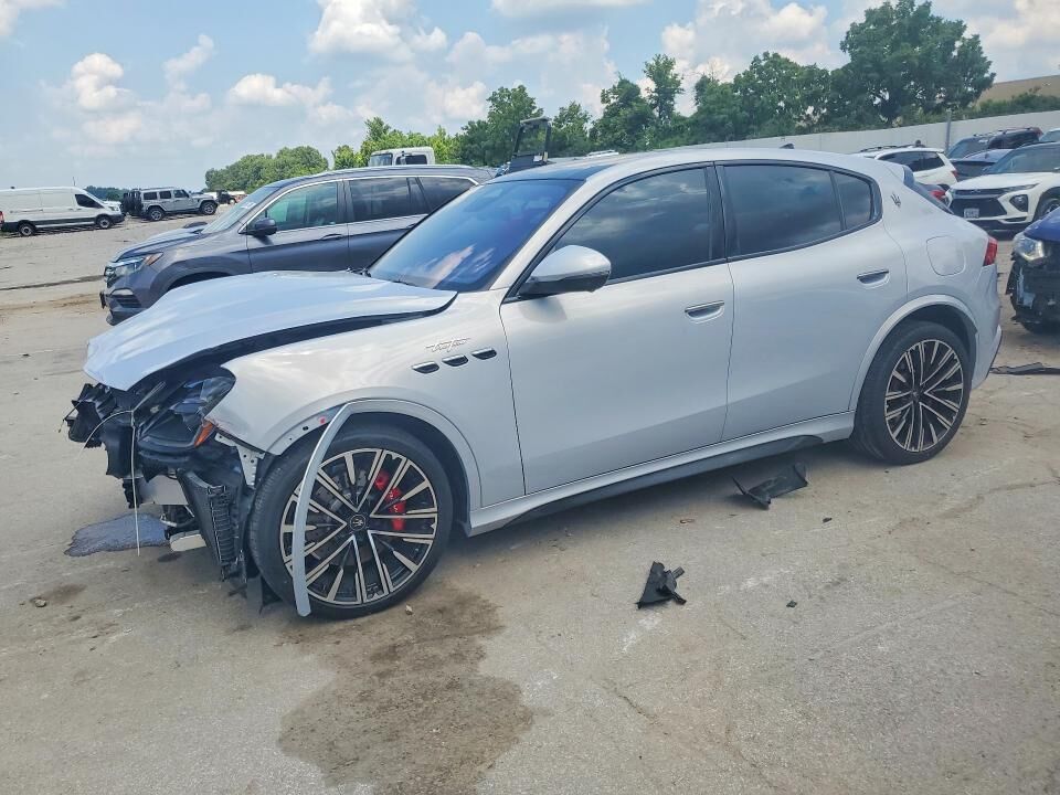 2023 MASERATI Grecale