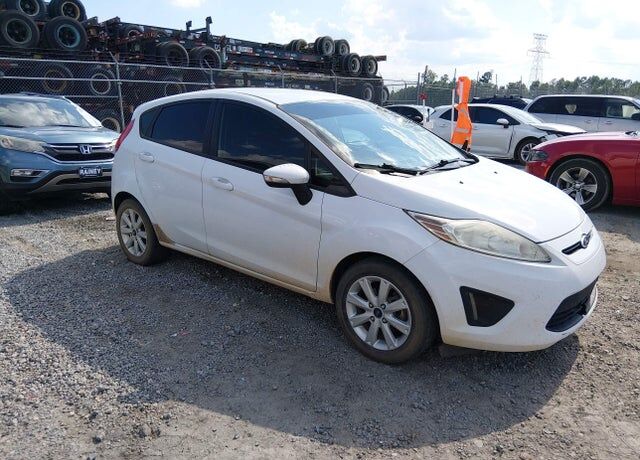 2013 FORD Fiesta