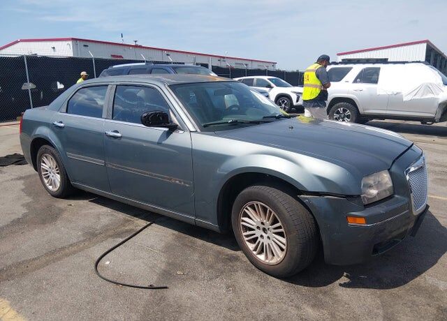 2005 CHRYSLER 300