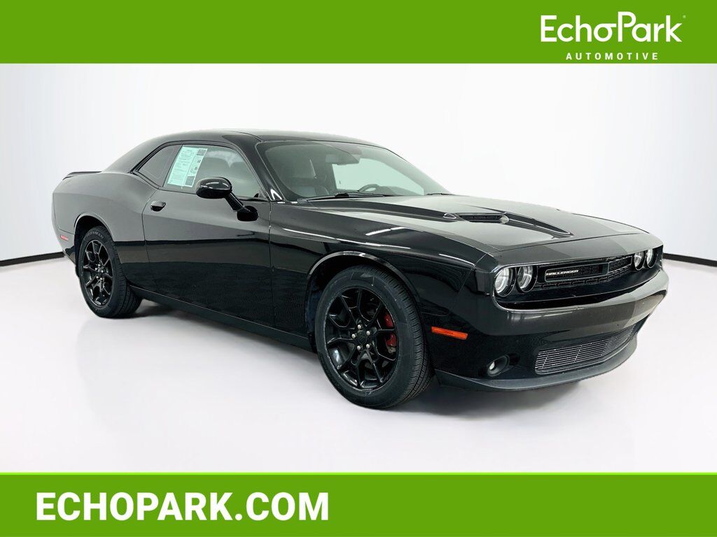 2017 DODGE Challenger