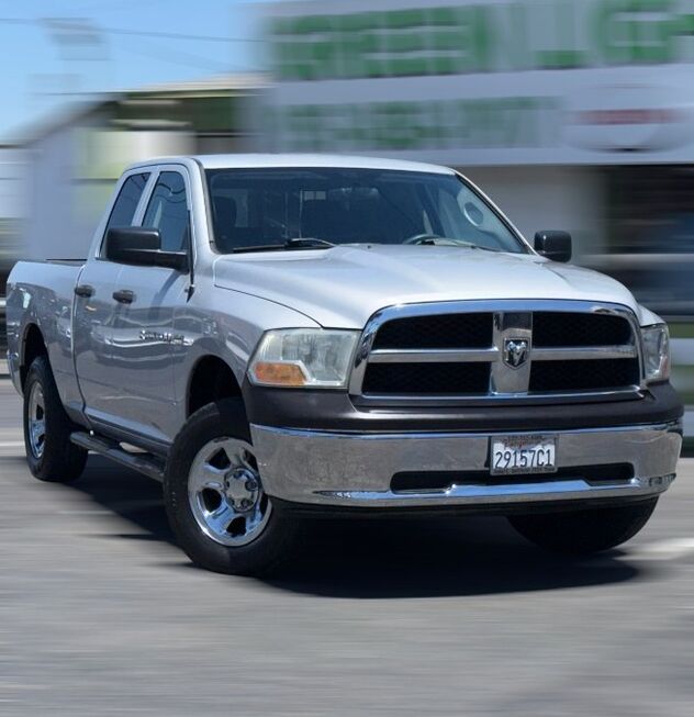 2012 DODGE Ram