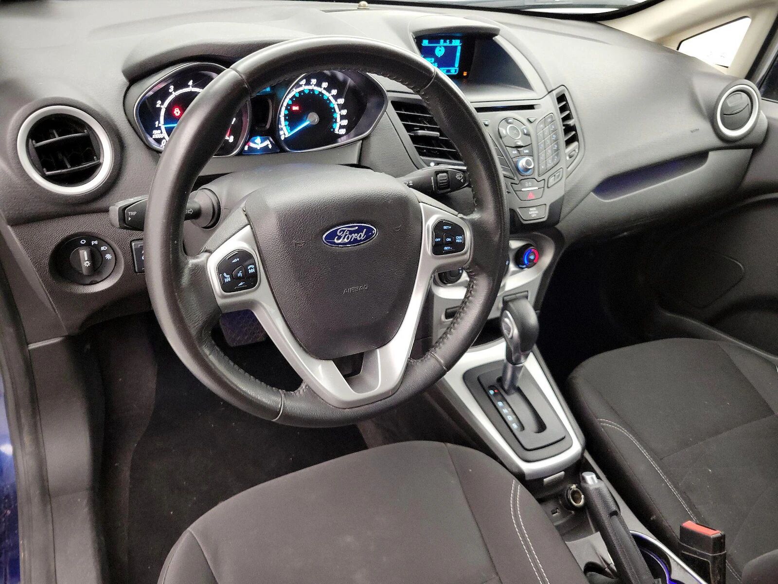 2016 FORD Fiesta