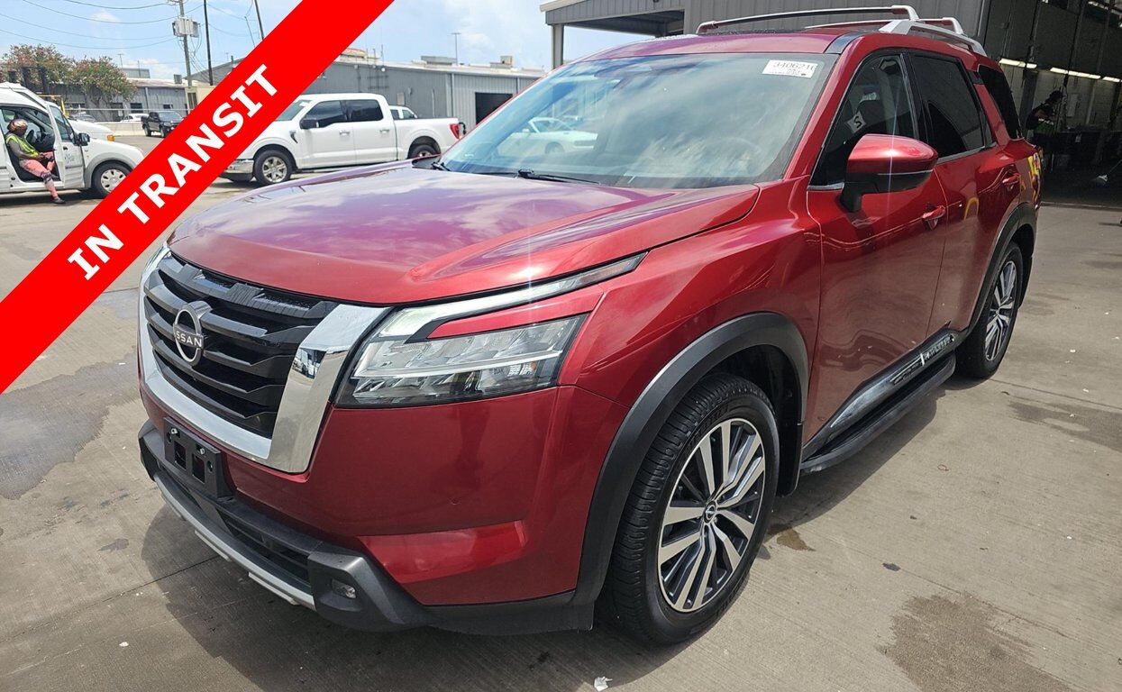 2022 NISSAN Pathfinder