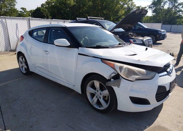 2013 HYUNDAI Veloster