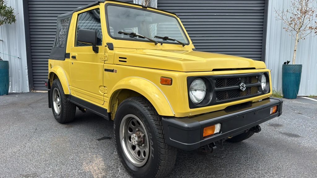 1990 SUZUKI Samurai