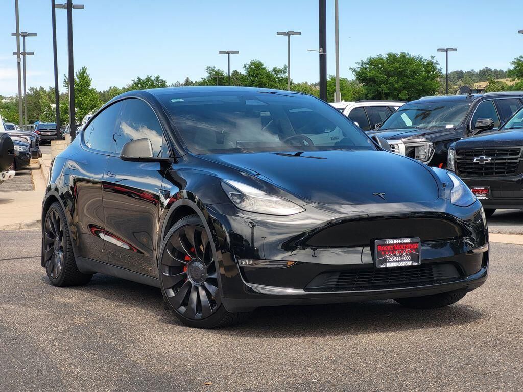 2023 TESLA Model Y