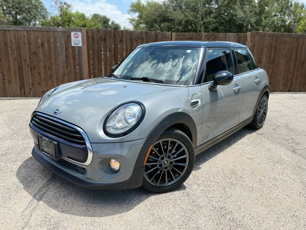 2017 MINI Cooper
