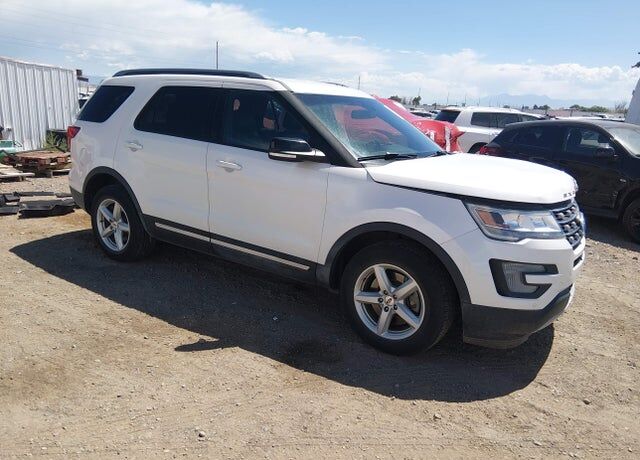 2017 FORD Explorer