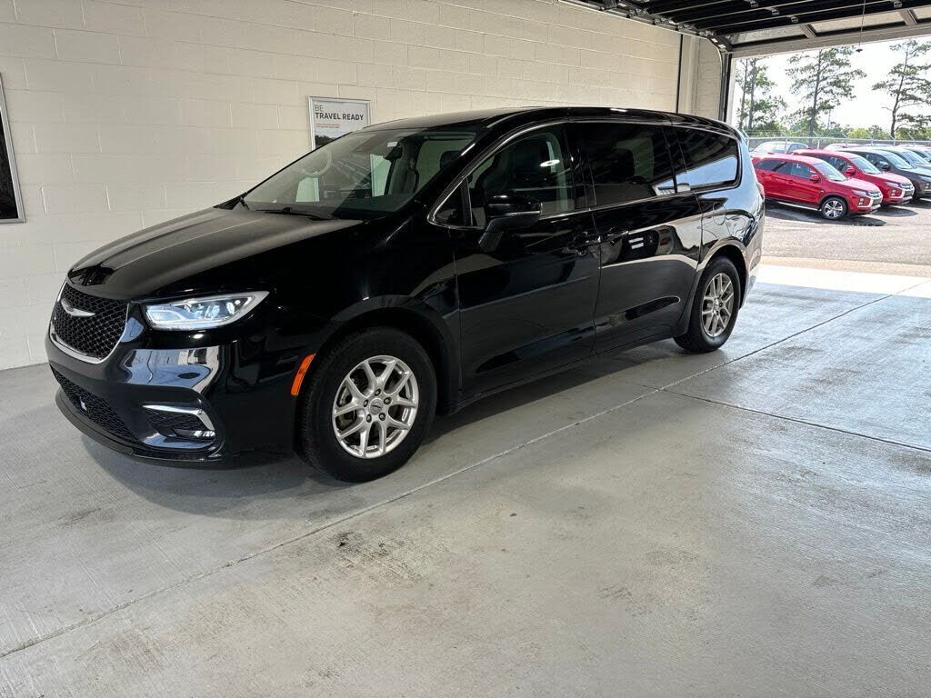 2024 CHRYSLER Pacifica