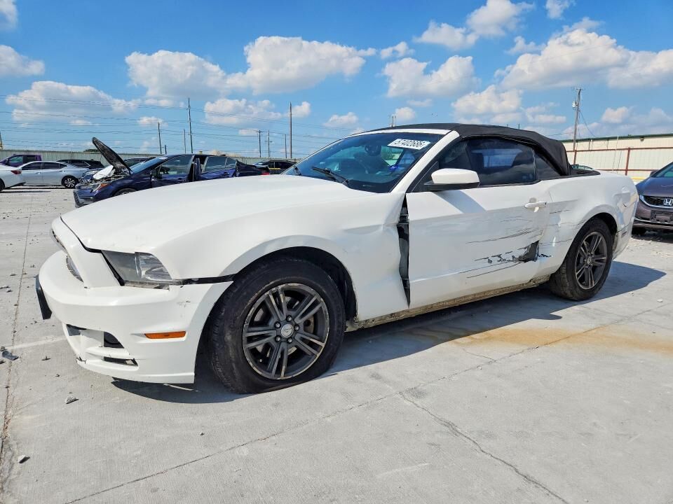 2013 FORD Mustang