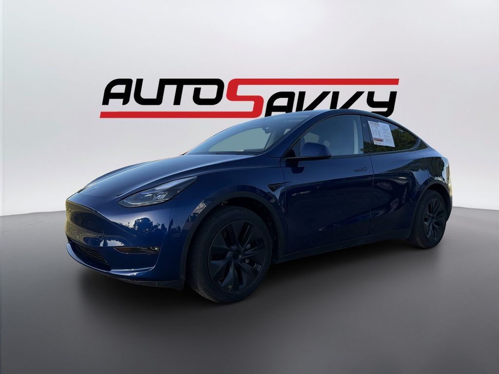 2025 TESLA Model Y