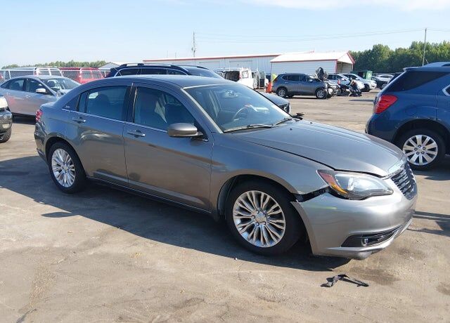 2012 CHRYSLER 200