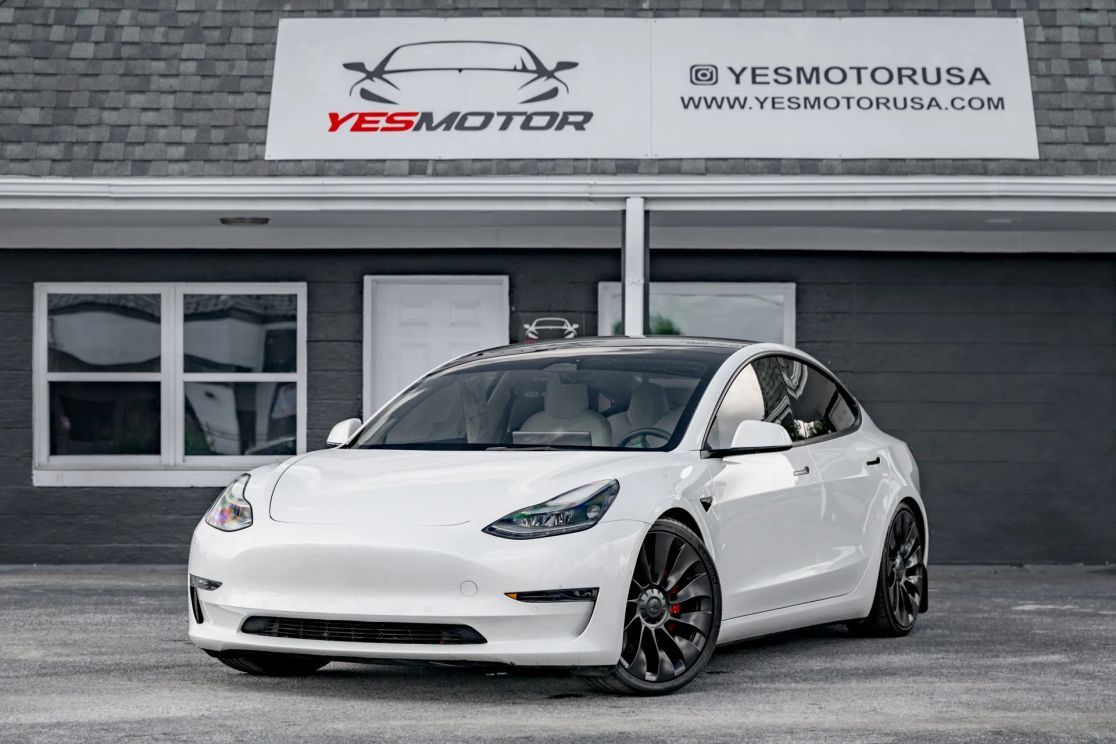 2022 TESLA Model 3