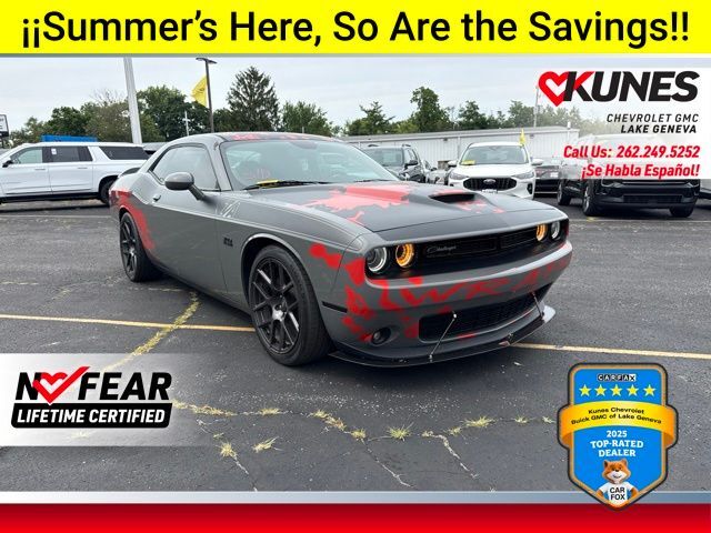 2017 DODGE Challenger