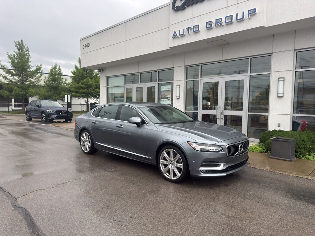 2019 VOLVO S90