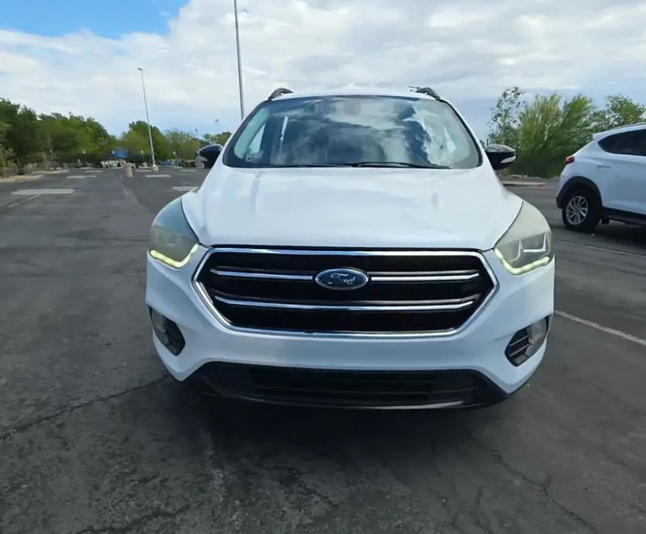 2017 FORD Escape