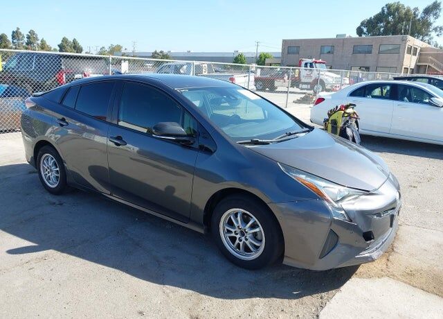 2017 TOYOTA PRIUS