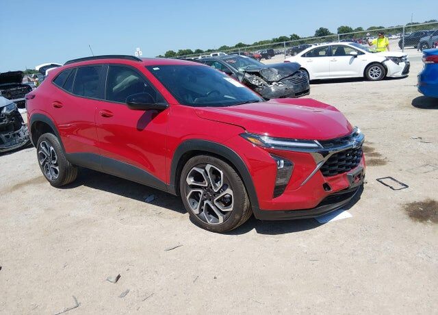 2026 CHEVROLET Trax
