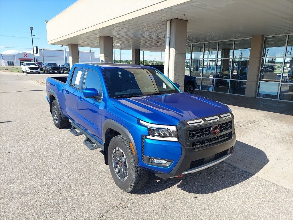 2025 NISSAN Frontier
