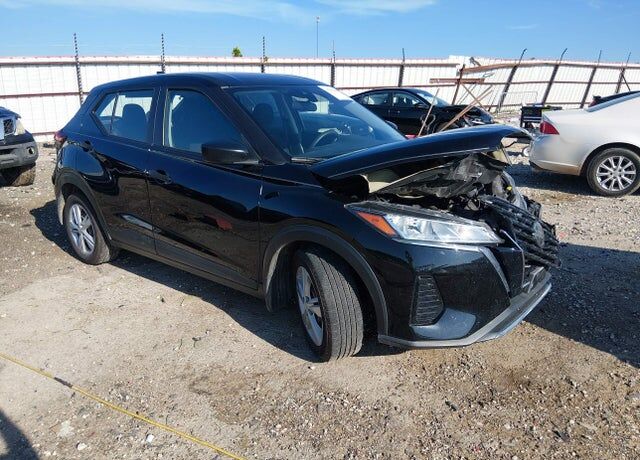 2021 NISSAN Kicks