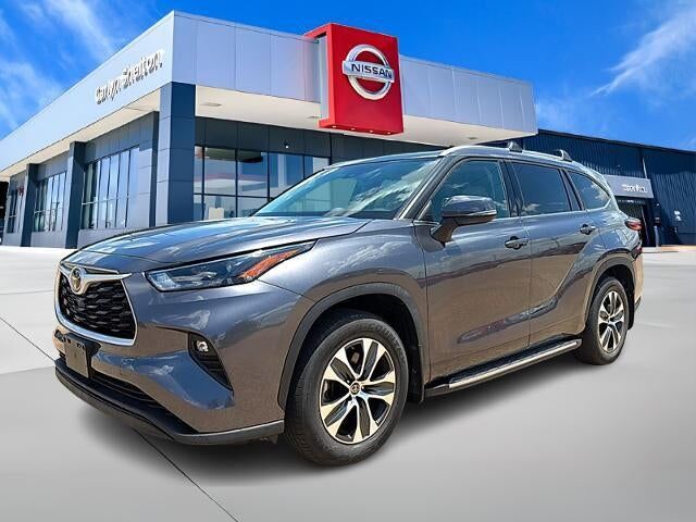 2022 TOYOTA Highlander