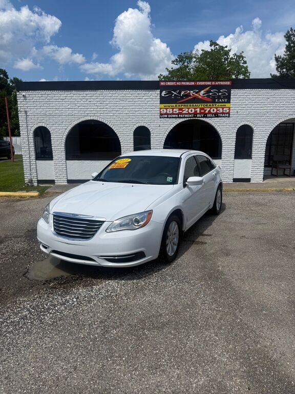2013 CHRYSLER 200