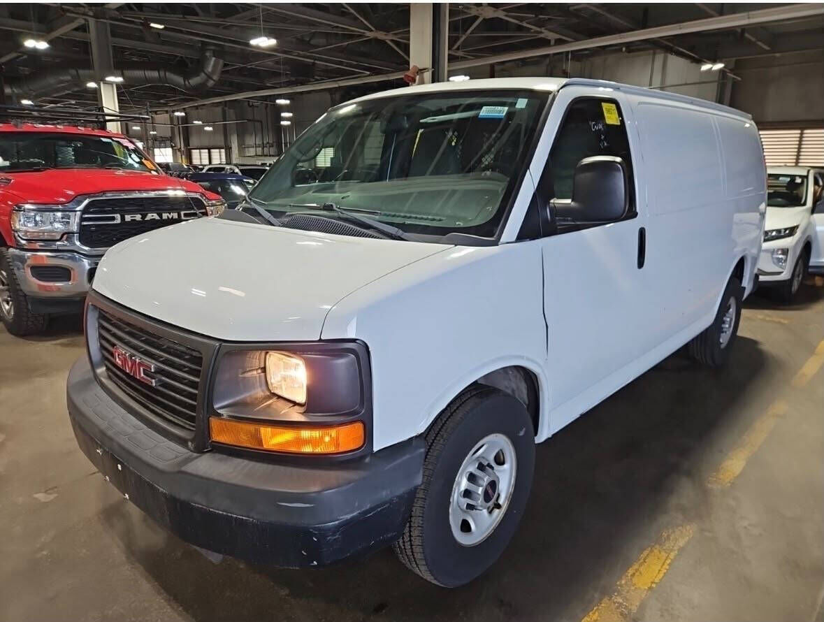 2015 GMC Savana